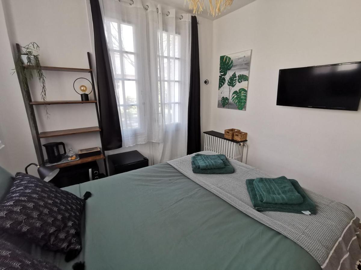 Les Rauches - Quai Loire - Chambre Jungle Châteauneuf-sur-Loire Exterior foto